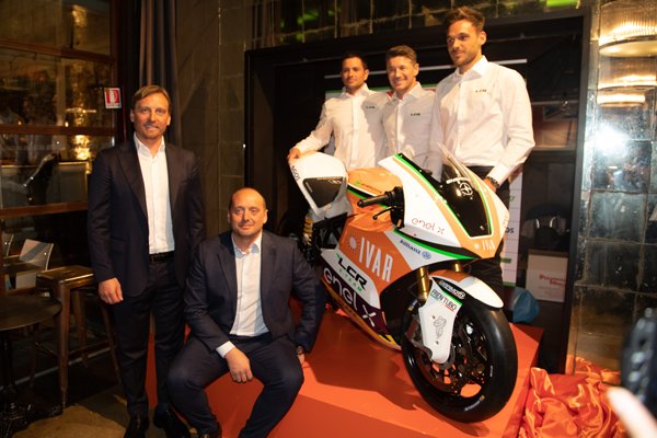 IVAR ist Hauptsponsor des LCR-Teams bei der Meisterschaft der Elektromotorräder